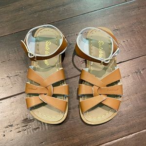 Salt Water brown sandals by Hoy